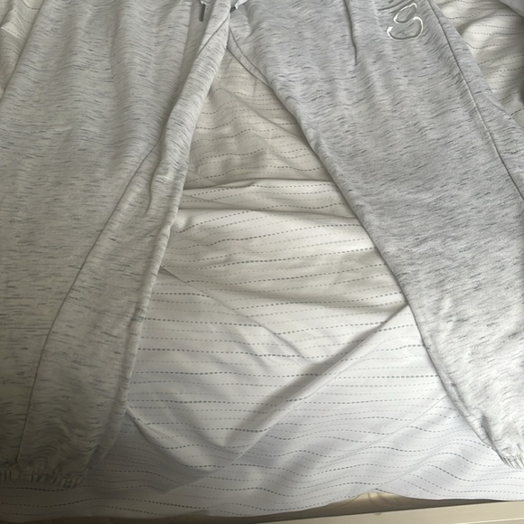 Joggers - Picture 2 of 2